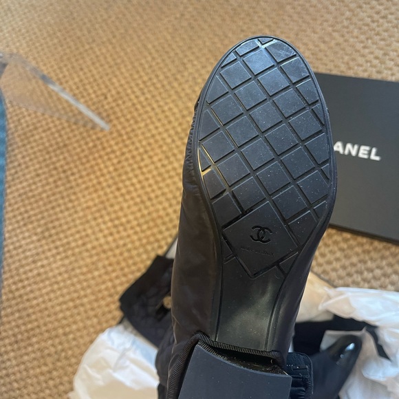 Chanel Mixed Fiber two in one boots. NIB. 39 EU. - Picture 4 of 5